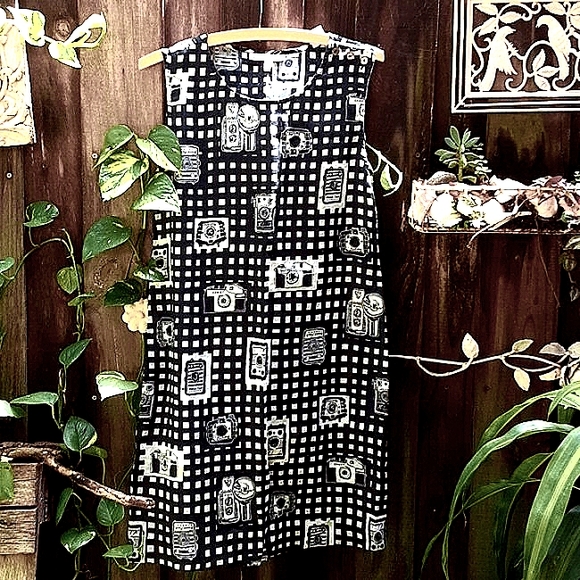 Vintage Shift Dress - Picture 1 of 7